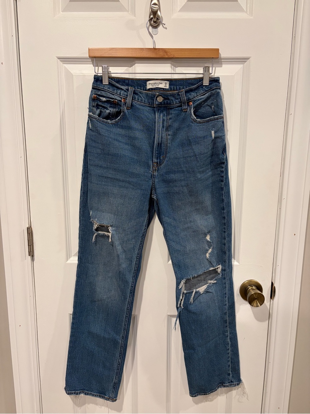 Abercrombie & Fitch Women's Medium Blue Straight Leg Ripped Jeans